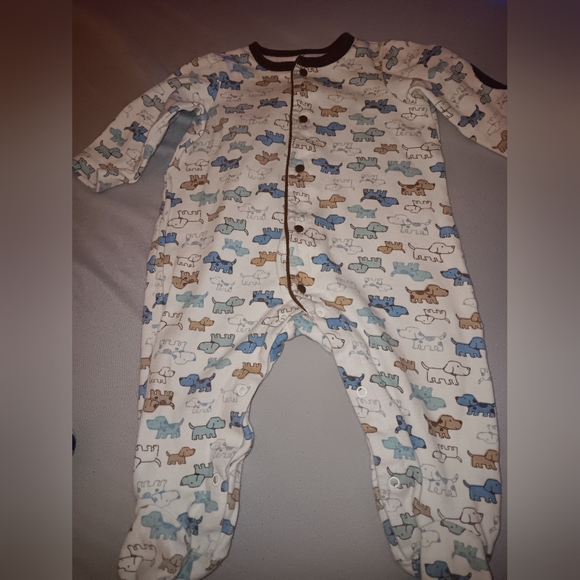 Boys size 6 month, set of four sleepers - Picture 2 of 5